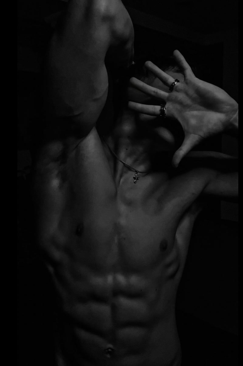 Handstand push-up