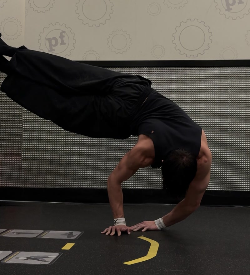 Advanced calisthenics skill